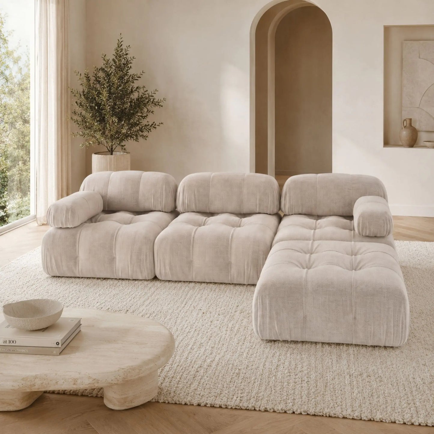 Modulares Sofa Cloud (4-Sitzer) mit Pouffe